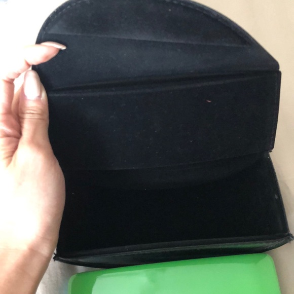 Authentic Marc by Marc Jacobs and Kate spade cases - Picture 2 of 3